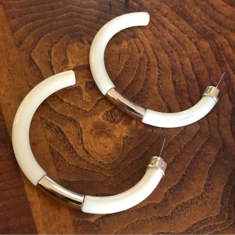 Vintage 90s cream